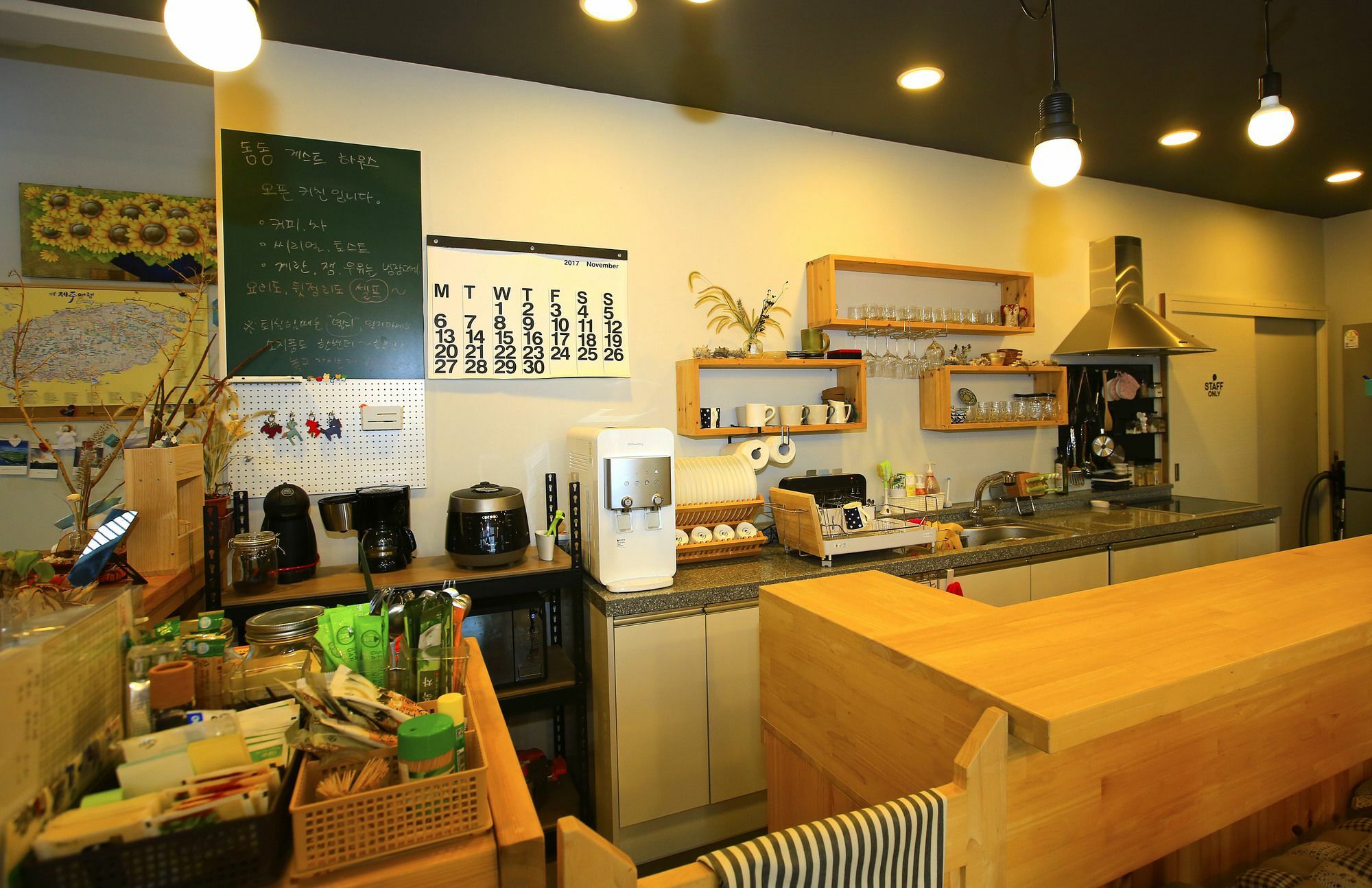Dongdong Guesthouse Jeju Exterior photo